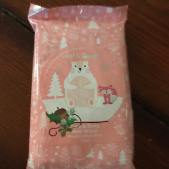 Marshmallow Mint Gift Set. NWOB. - Picture 2 of 3
